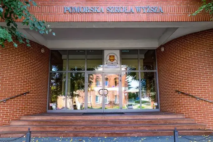 4.&nbsp;Pomorska Szkoła Wyższa (PSW)